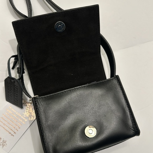 Genuine, leather black woven small box Crossbody purse handcrafted in India - Picture 8 of 11